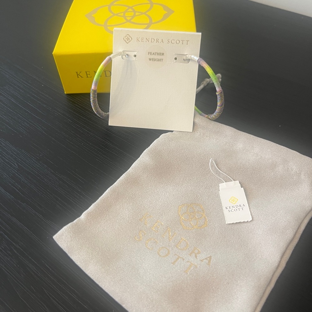 Kendra Scott Beige Woven Art Piece